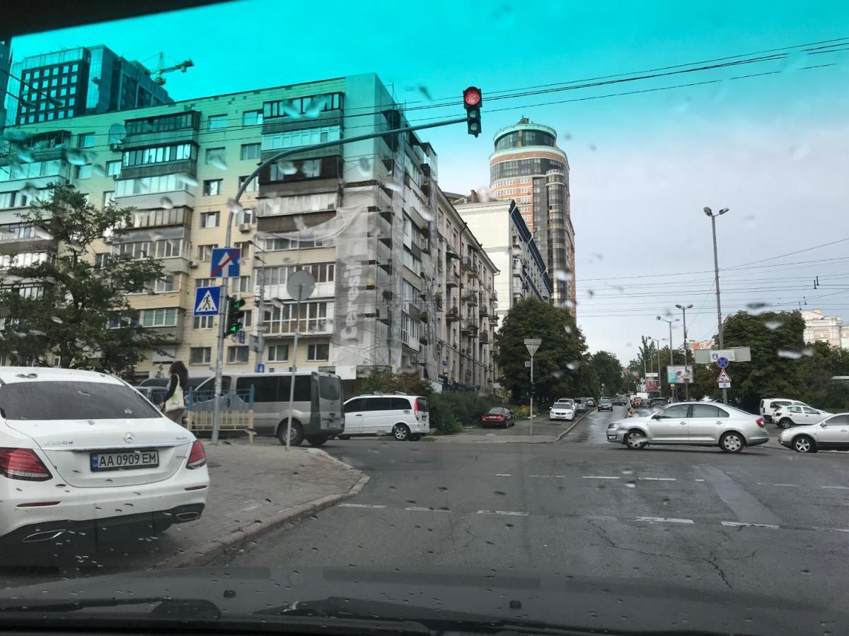 Mій Київ Aparthotel Exterior photo