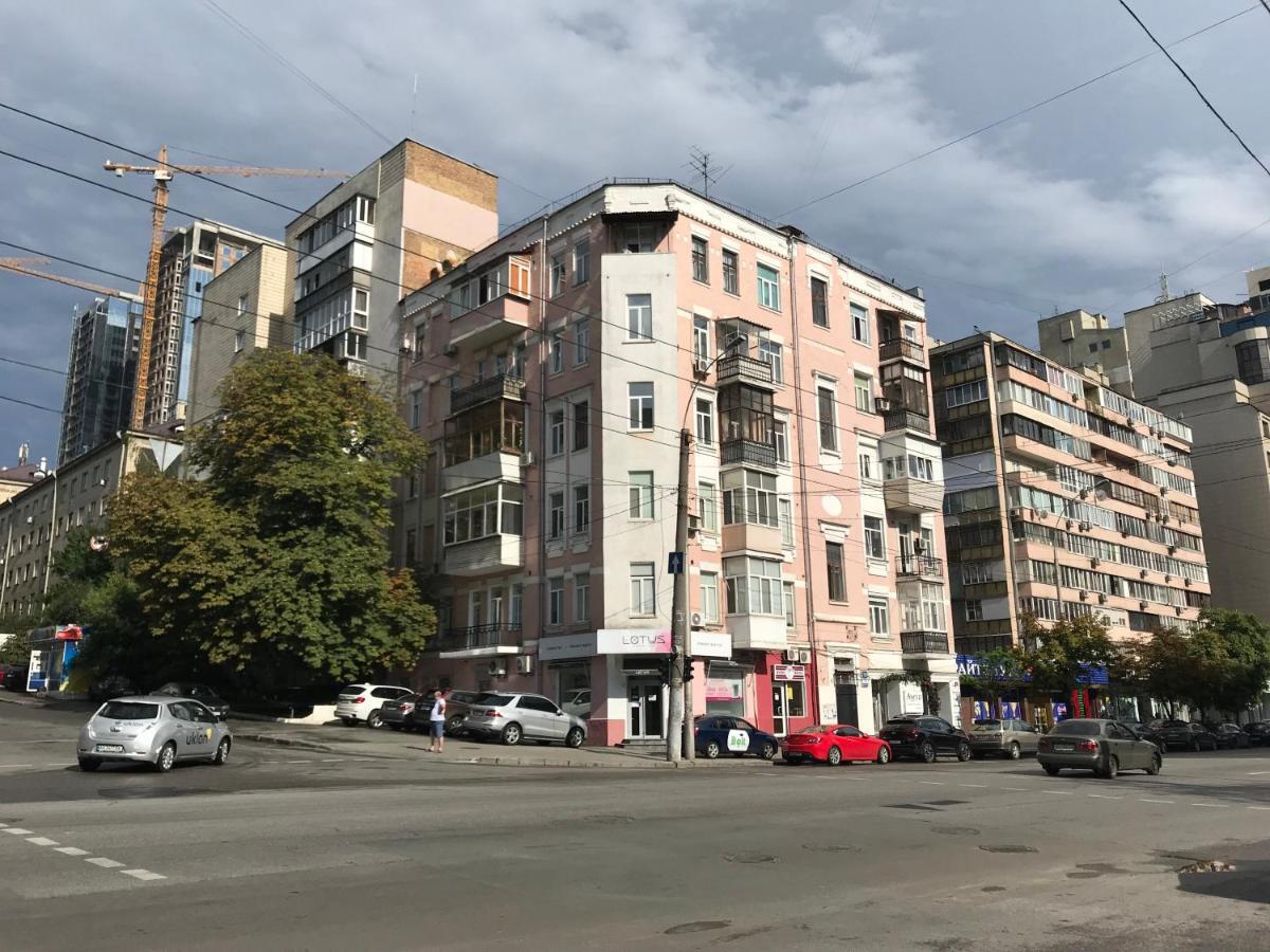 Mій Київ Aparthotel Exterior photo